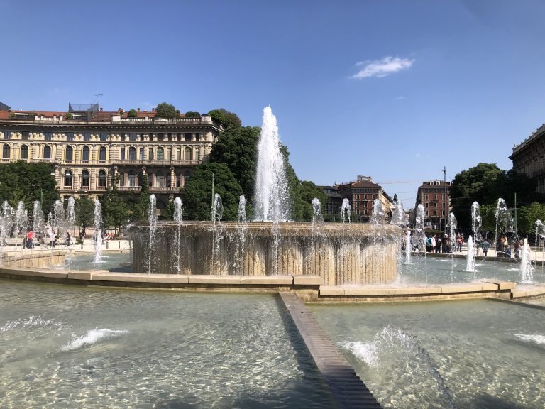 Fuente Castillo Sforzesco, Milán