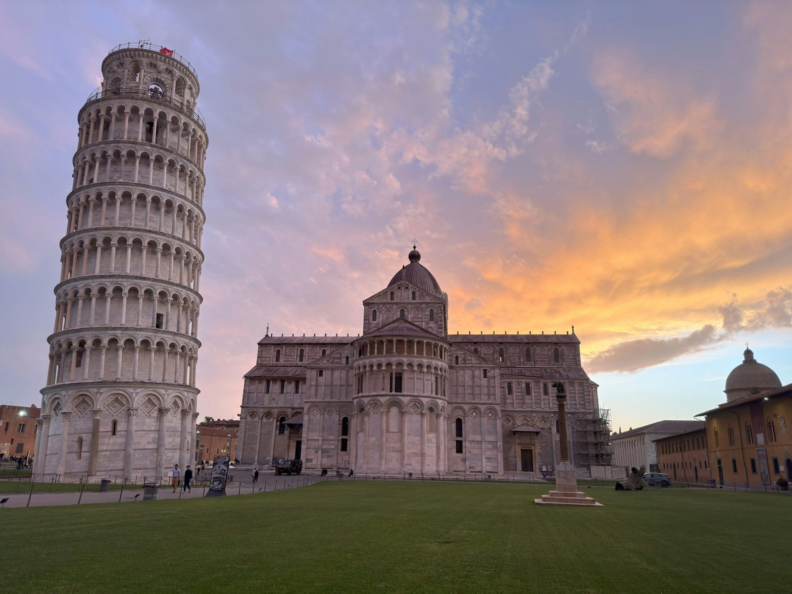 Vista de la torre de Pisa desde Florencia, Italia