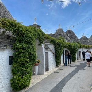 calle en pueblo de irlanda cong